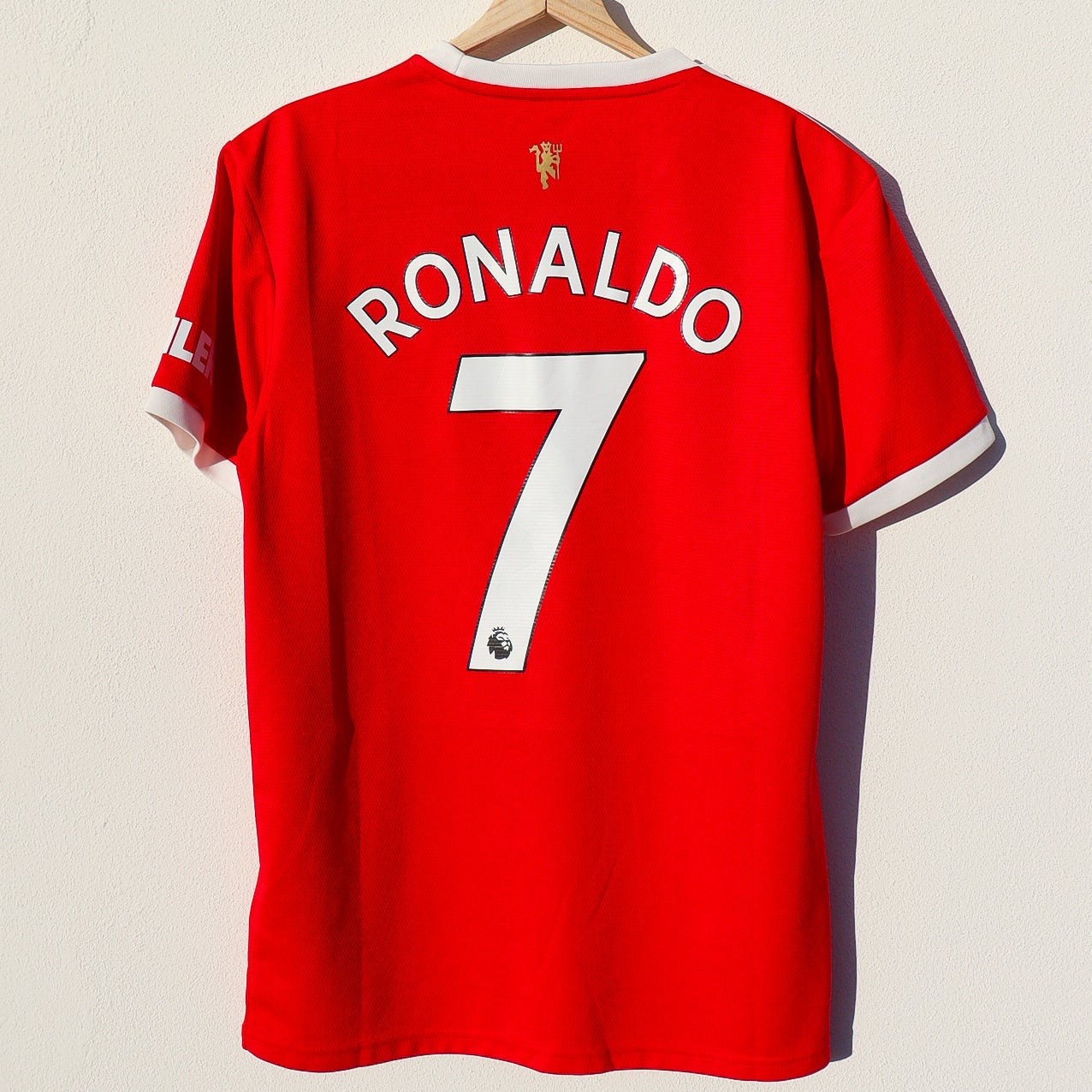 Manchester United 21/22- Local